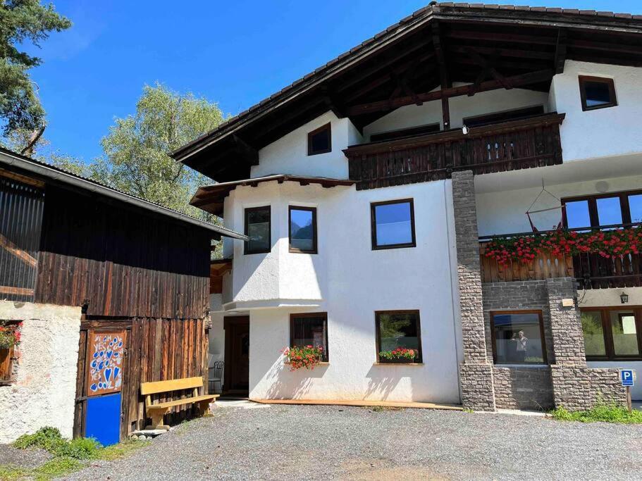 Haus Alberto - Haus Mit 2 Ferienwohnungen Ötztal-Bahnhof Εξωτερικό φωτογραφία